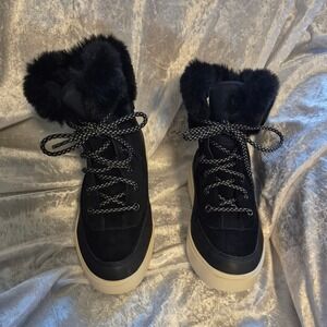 Koolaburra by UGG Black Suede Faux‎ Fur Trim Weather Boots Women's Size 6
